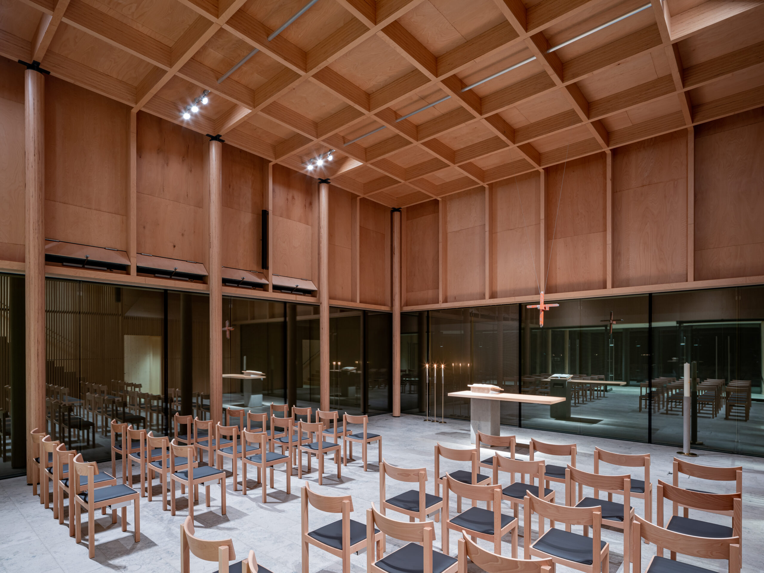 DE; bayern; vohburg, abhd architekten denzinger und partner mbb; neubau, kirche, jesus kirche, evangelische kirche, gemeindezentrum, kgv, baubuche, fassade, Bildtechnik Digital 22 MPx [(c)Maximilian Gottwald, Veroeffentlichung kostenpflichtig]