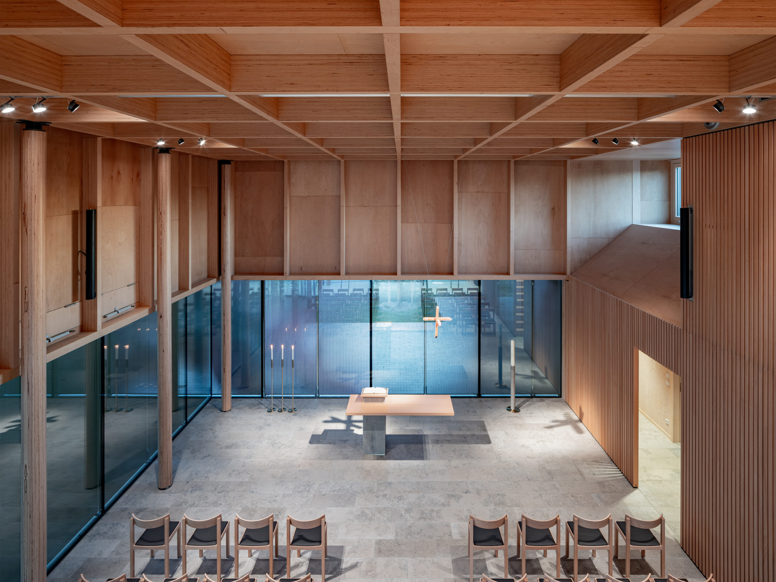 DE; bayern; vohburg, abhd architekten denzinger und partner mbb; neubau, kirche, jesus kirche, evangelische kirche, gemeindezentrum, kgv, baubuche, fassade, Bildtechnik Digital 22 MPx [(c)Maximilian Gottwald, Veroeffentlichung kostenpflichtig]