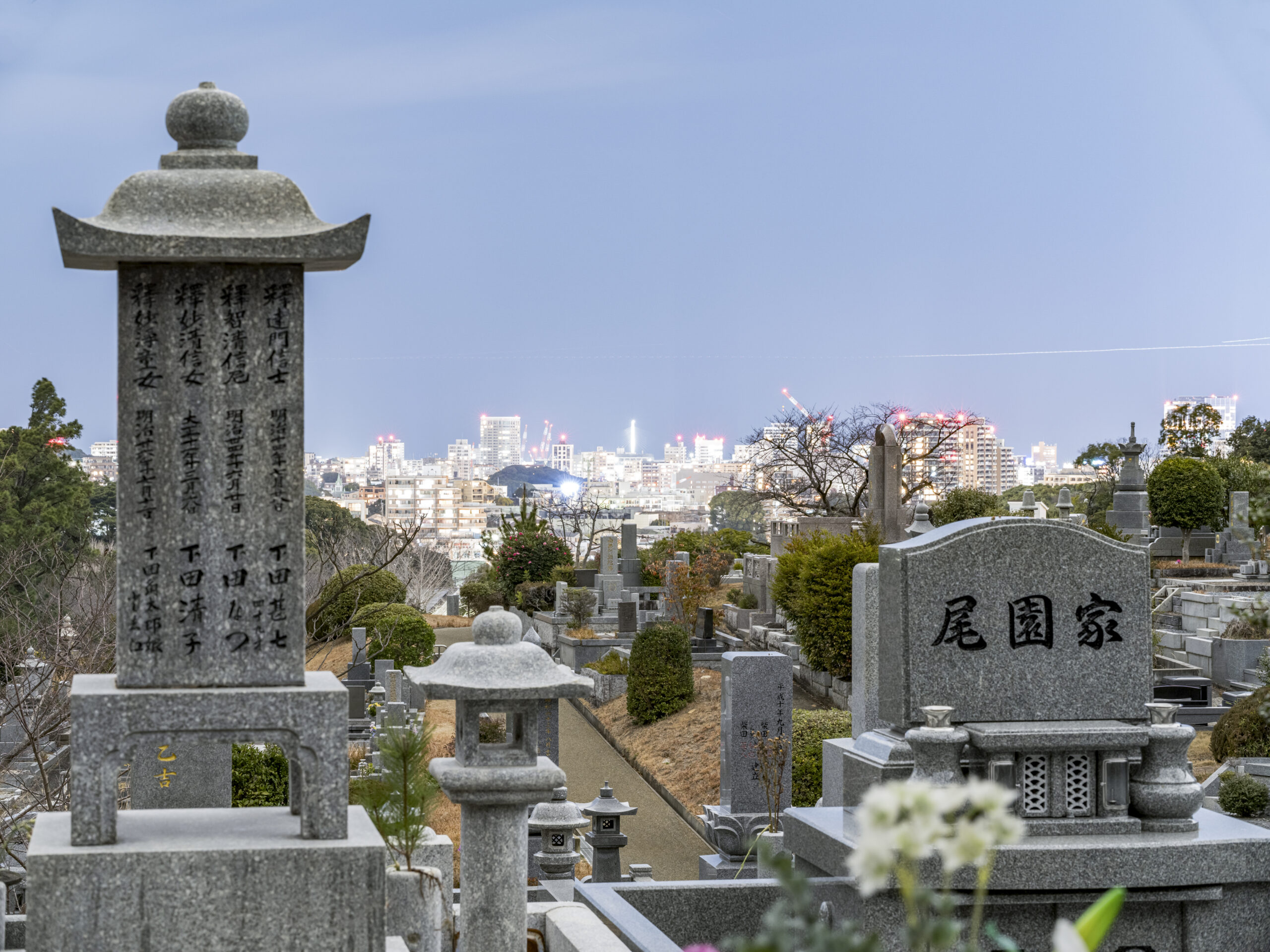 asian dusk, the empire of light, [(c)Maximilian Gottwald; Veroeffentlichung kostenpflichtig]