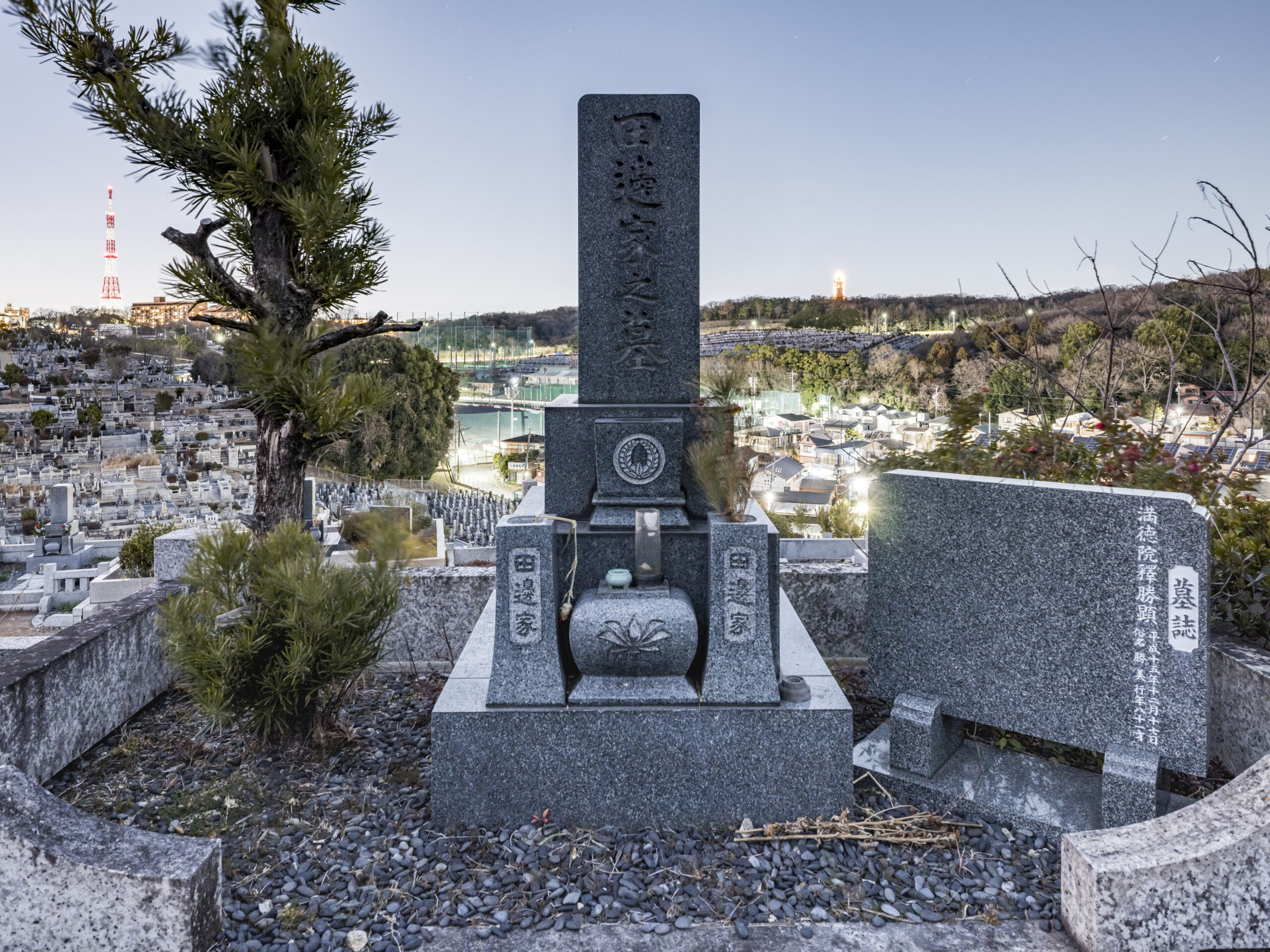 asian dusk, the empire of light, [(c)Maximilian Gottwald; Veroeffentlichung kostenpflichtig]