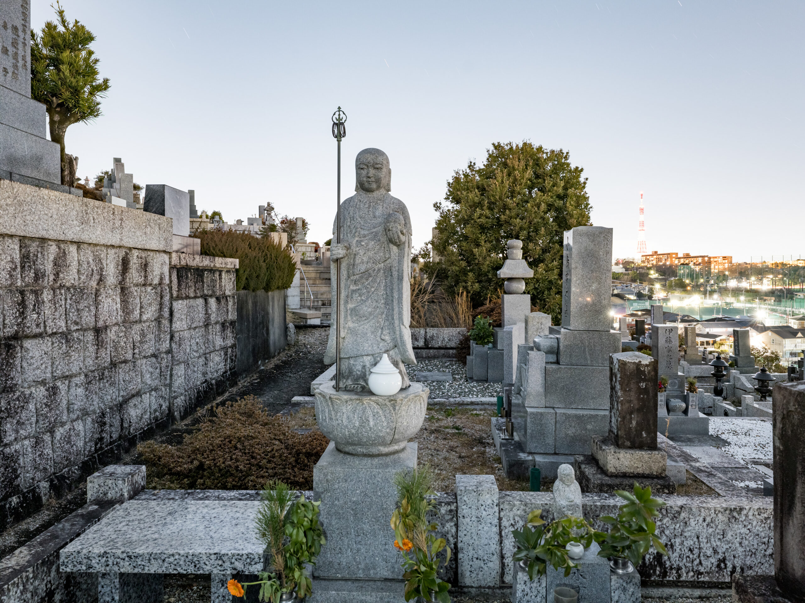 asian dusk, the empire of light, [(c)Maximilian Gottwald; Veroeffentlichung kostenpflichtig]