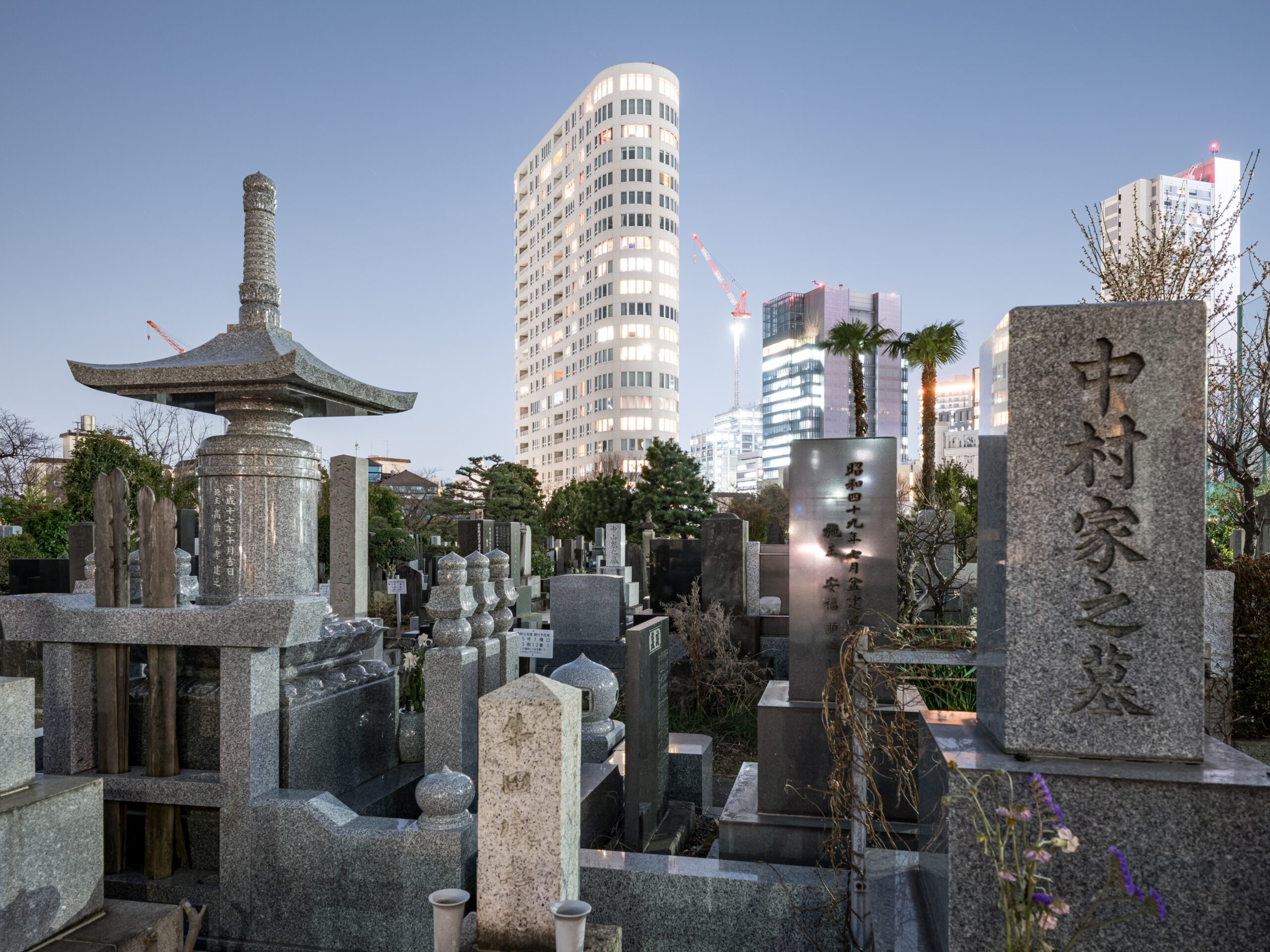 asian dusk, the empire of light, [(c)Maximilian Gottwald; Veroeffentlichung kostenpflichtig]