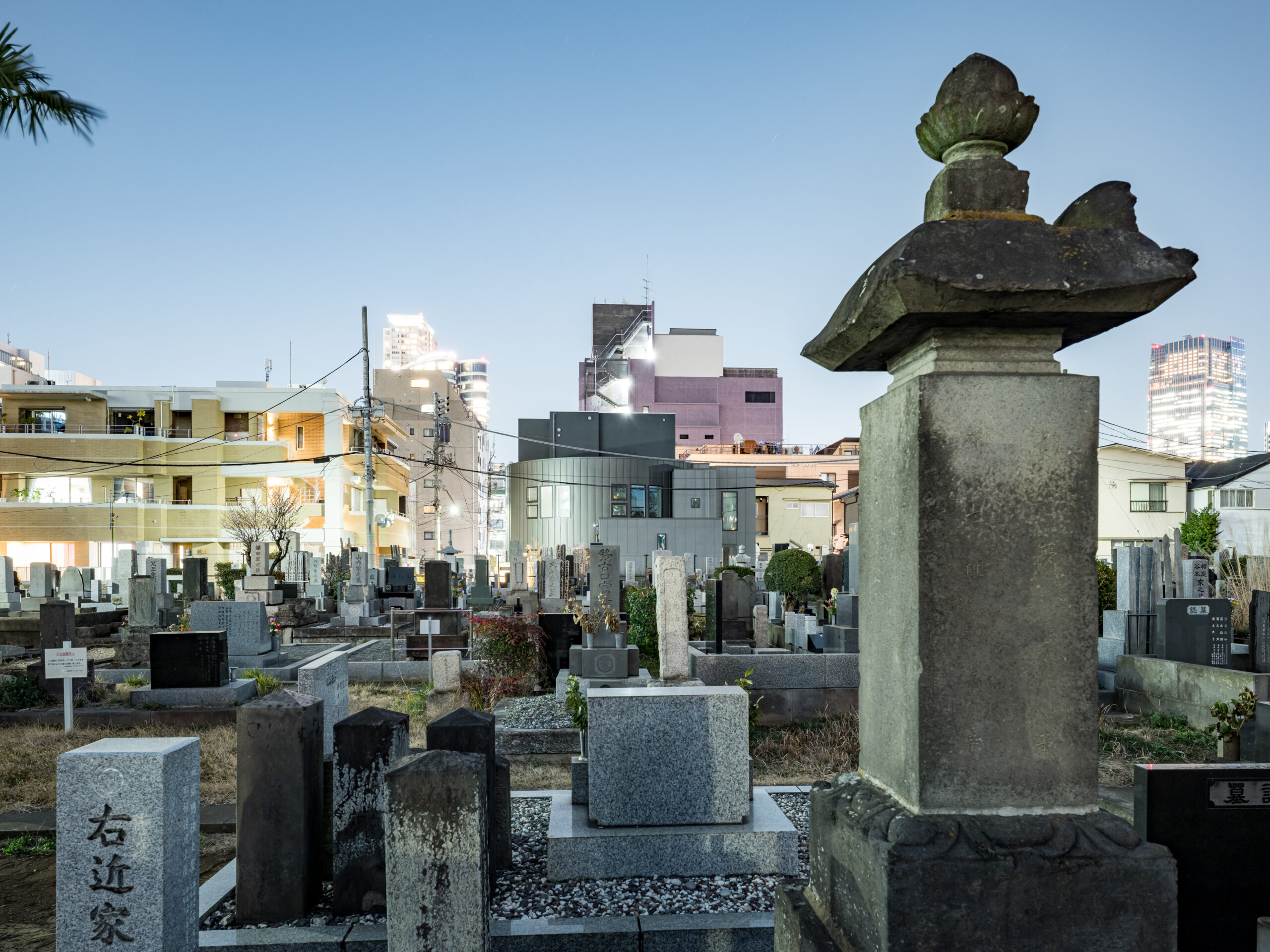 asian dusk, the empire of light, [(c)Maximilian Gottwald; Veroeffentlichung kostenpflichtig]