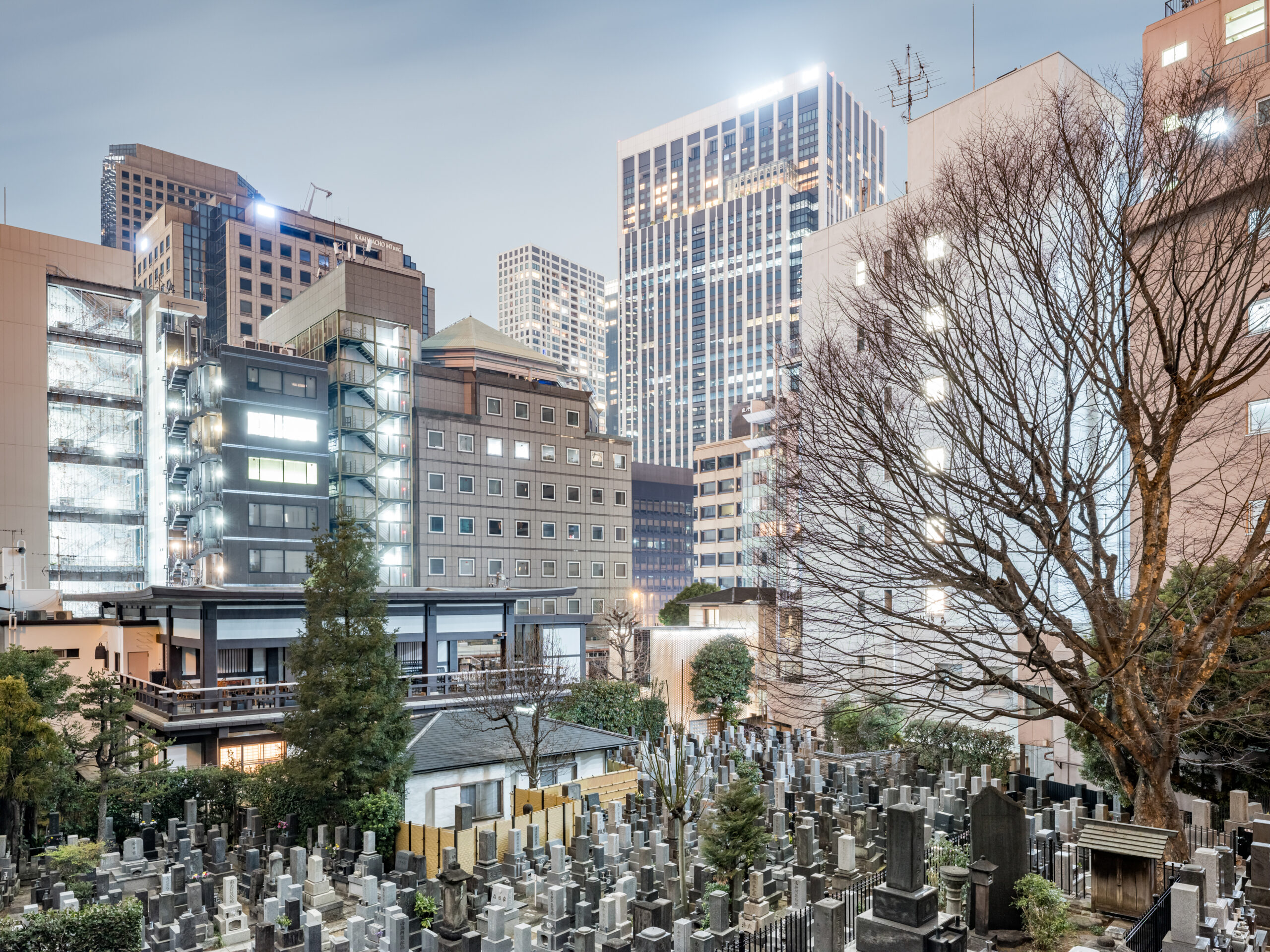 asian dusk, the empire of light, [(c)Maximilian Gottwald; Veroeffentlichung kostenpflichtig]